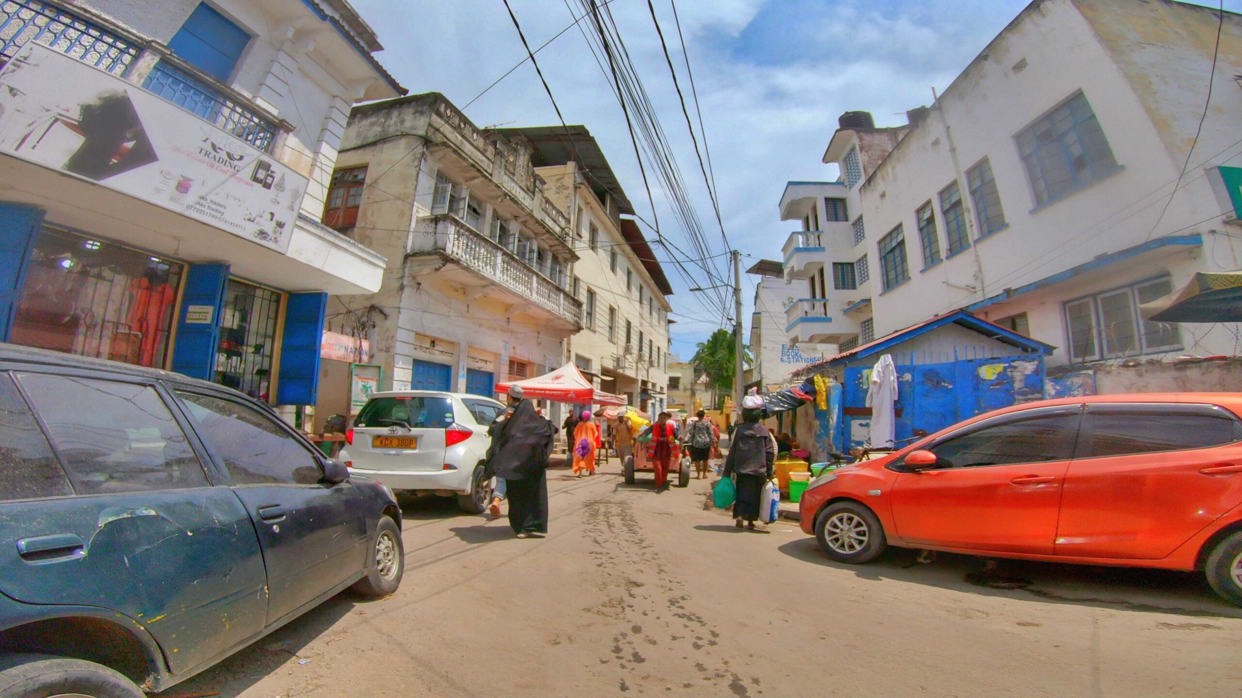 Swahili people in Mombasa's old town 